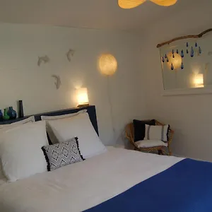 L'abri Du Marin Guest house